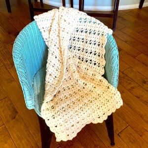 Beautiful Hand Made Crochet Blanket. Off-White. 42”x47”